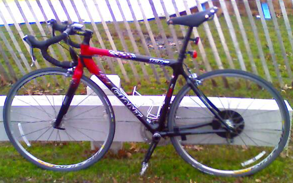 Giant 2006, crashed and broken Giant TCR3 Bicycle